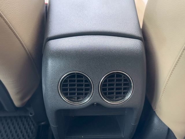 保證實車實價 / 1.6 柴油 / 定速 / 恆溫空調 / 後座出風口  第7張相片