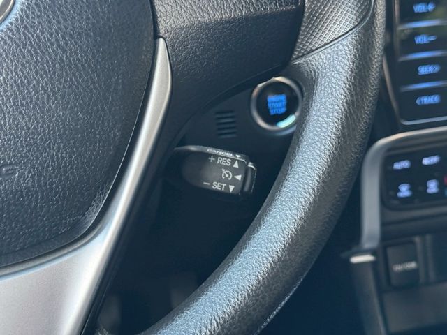 保證實車實價 / 摸門解鎖 / 免鑰匙啟動 / 定速 / 恆溫  第6張相片