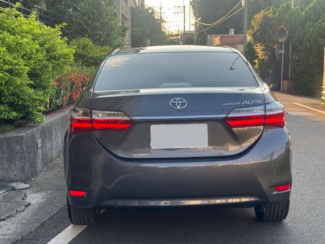 保證實車實價 / 摸門解鎖 / 免鑰匙啟動 / 定速 / 恆溫  第13張相片