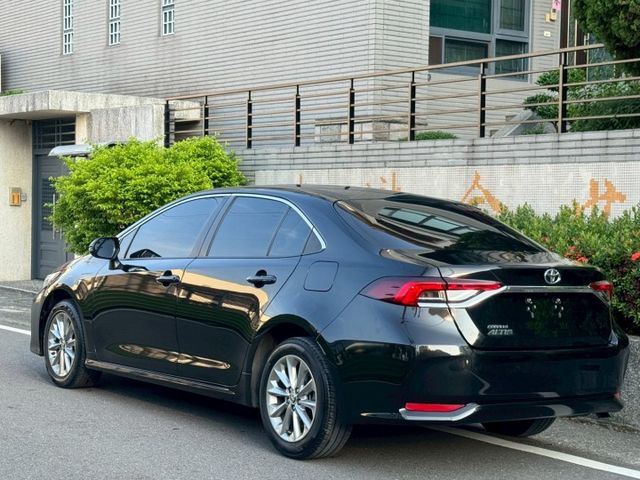 保證實車實價 / 旗艦 / 定速 / 車道偏移警示 / 後座出風口 / 胎壓偵測  第11張相片