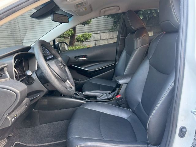 保證實車實價 / 導航 / 倒車顯影 / 後座出風口 / 定速 / 車道偏移  第7張相片