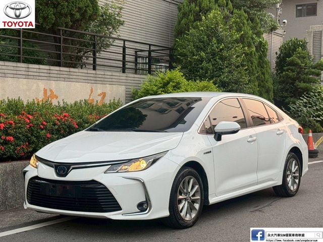 保證實車實價 / 油電 / 摸門解鎖 / 免鑰匙啟動 / 盲點 / 後座出風口  第1張相片