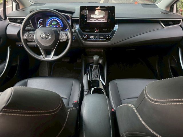 保證實車實價 / 油電 / 摸門解鎖 / 免鑰匙啟動 / 盲點 / 後座出風口  第12張相片