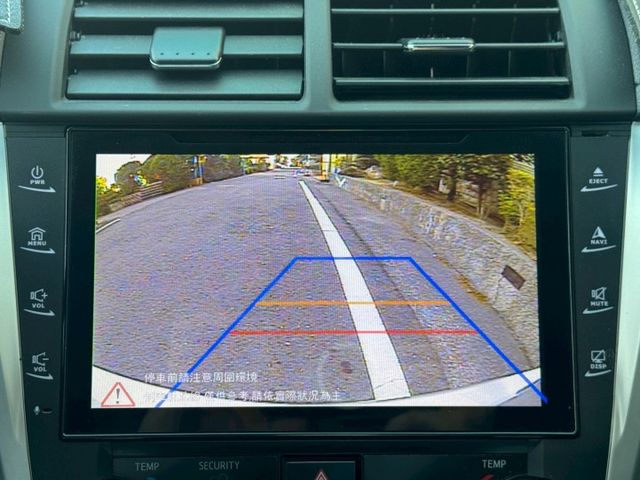 保證實車實價 / 2.5 油電 / 摸門 / 免鑰匙啟動 / 定速 / 胎壓偵測 / 導航 / 倒車顯影  第9張相片