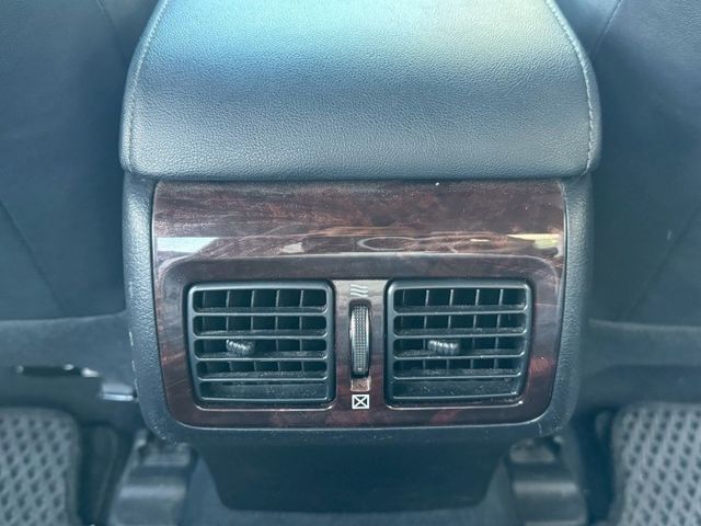 保證實車實價 / 2.5 油電 / 摸門 / 免鑰匙啟動 / 定速 / 胎壓偵測 / 導航 / 倒車顯影  第12張相片