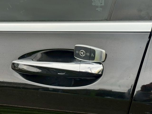 保證實車實價 / 23P / 環景 / 盲點 / 免鑰匙啟動 / 摸門 / 電動尾門  第4張相片