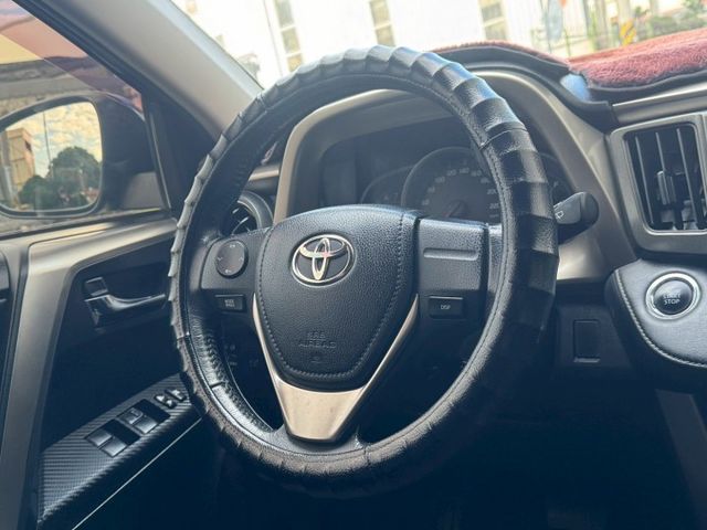 保證實車實價 / 天窗 / 定速 / 倒車顯影 / 駕駛座電動調整  第4張相片