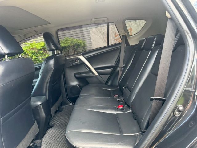 保證實車實價 / 天窗 / 定速 / 倒車顯影 / 駕駛座電動調整  第13張相片