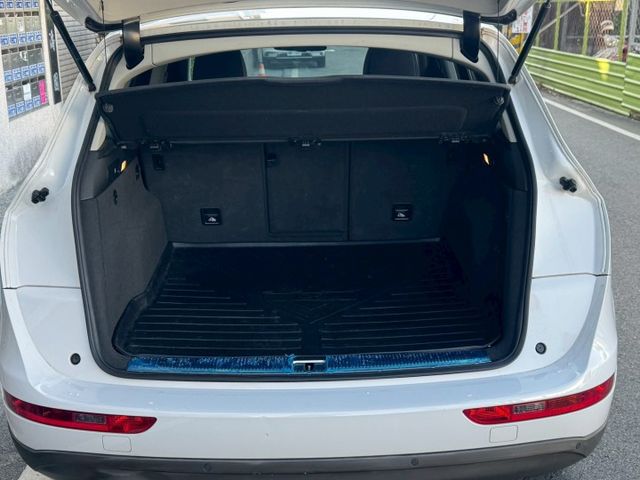 保證實車實價 / Q5 30 TDI / 柴油 / 電動尾門 / 全景天窗 / 電動椅  第13張相片