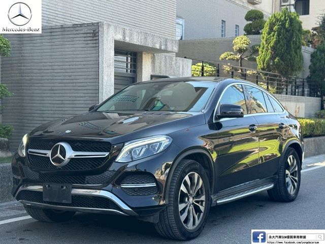 保證實車實價 / 盲點 / 換檔撥片 / 電動尾門 / 後座出風口 / 電動椅 / 全景天窗  第1張相片