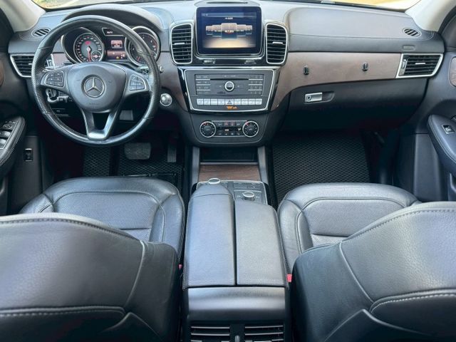 保證實車實價 / 盲點 / 換檔撥片 / 電動尾門 / 後座出風口 / 電動椅 / 全景天窗  第16張相片