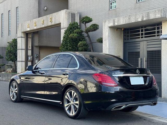 保證實車實價 / 摸門 / 免鑰匙啟動 / 盲點 / 防撞輔助 / 導航 / 倒車顯影  第14張相片