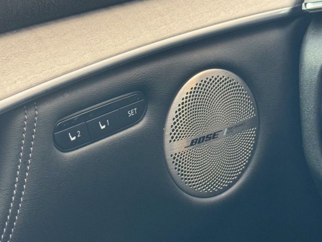 保證實車實價 / 盲點 / 抬頭顯示器 / BOSE音響 / 全景天窗 / 電動尾門  第11張相片