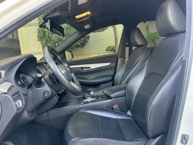 保證實車實價 / 盲點 / 抬頭顯示器 / BOSE音響 / 全景天窗 / 電動尾門  第14張相片