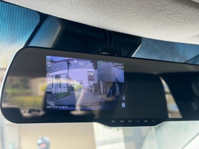 保證實車實價 / 定速 / 後座出風口 / 車道偏移  第5張相片