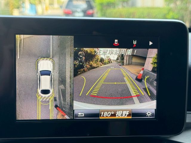 保證實車實價 / GLC250 Coupe / 四輪驅動 / 導航 / 環景影像 / 換檔撥片 / 電動尾門  第8張相片