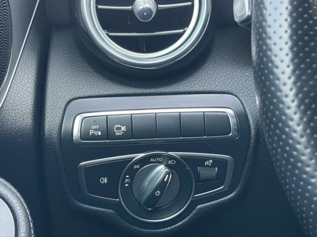 保證實車實價 / GLC250 Coupe / 四輪驅動 / 導航 / 環景影像 / 換檔撥片 / 電動尾門  第9張相片