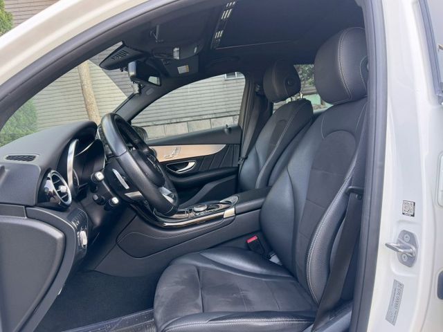 保證實車實價 / GLC250 Coupe / 四輪驅動 / 導航 / 環景影像 / 換檔撥片 / 電動尾門  第13張相片