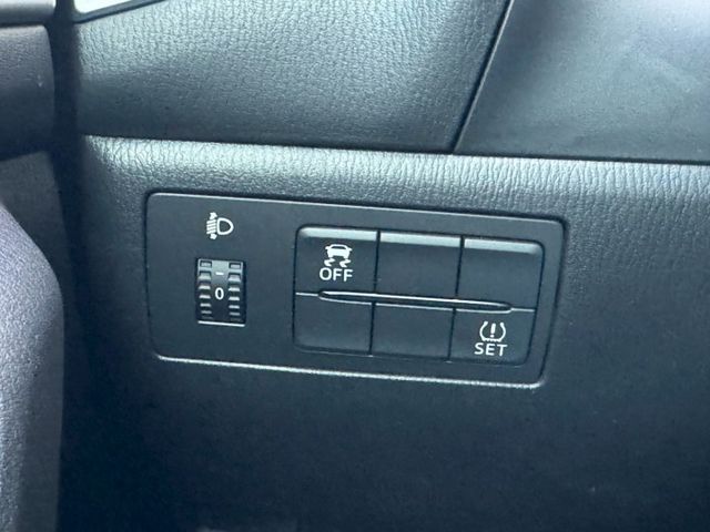 保證實車實價 / 馬3 4D 2.0 / 定速 / 導航 / 倒車影像  第9張相片