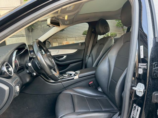 保證實車實價 / 全景天窗 / 換檔撥片 / 後座出風口 / 電動椅記憶調整  第9張相片