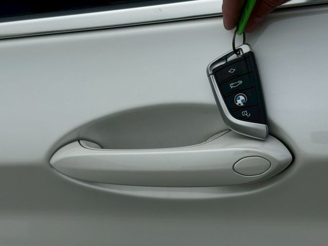 保證實車實價 / X3 30i / 換檔撥片 / 導航 / 環景 / 電動尾門 / 電動椅記憶調整  第3張相片