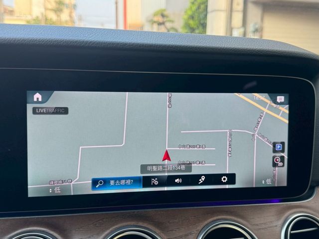 保證實車實價 / 油電 / 環景 / 導航 / 盲點 / 天窗 / 電尾門  第9張相片