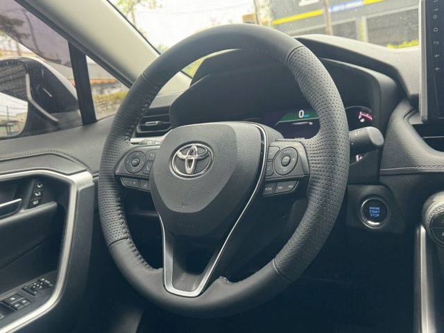 保證實車實價 / 摸門解鎖 / 盲點 / 定速 / 雙前加熱椅 / 導航 / 倒車影像  第5張相片