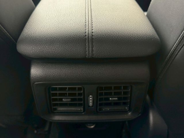 保證實車實價 / 摸門解鎖 / 盲點 / 定速 / 雙前加熱椅 / 導航 / 倒車影像  第13張相片