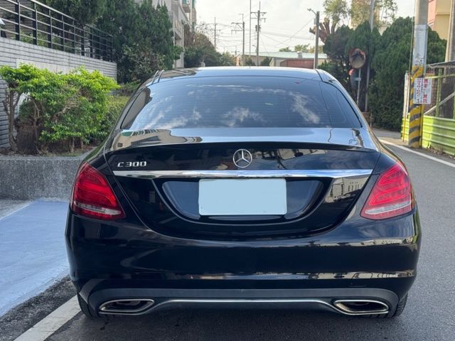 保證實車實價 / 摸門 / 免鑰匙啟動 / 盲點 / 防撞輔助 / 導航 / 倒車顯影  第15張相片