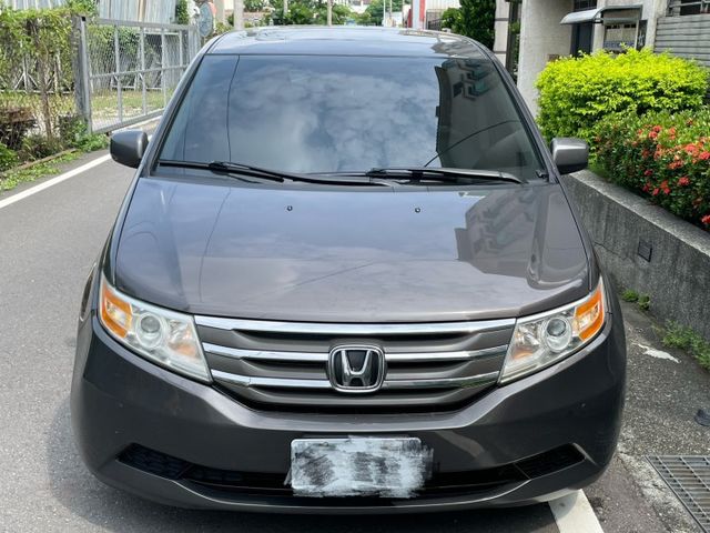 保證實車實價。/ 美規 / 八人座 / 定速 / 電動尾門 / 雙邊電滑門 / 倒車顯影  第2張相片