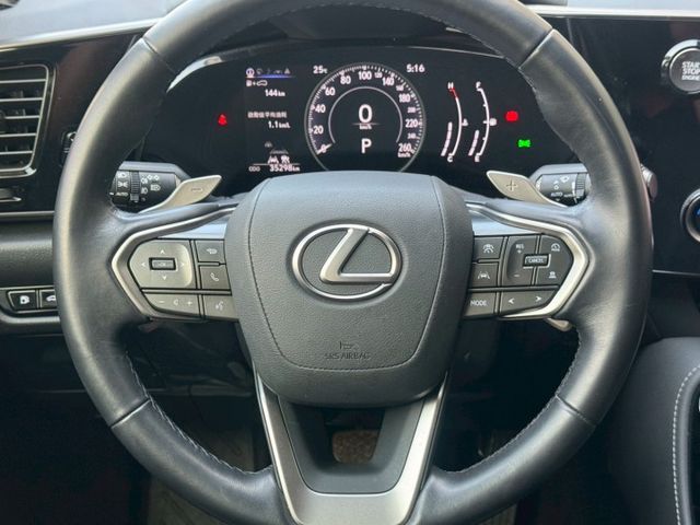 保證實車實價 / 換檔撥片 / 免鑰匙啟動 / 盲點 / 雙前電動椅調整 / 電尾門  第3張相片