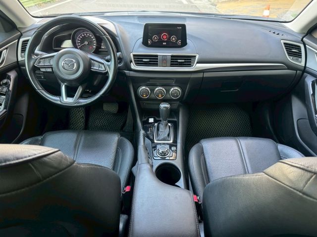 保證實車實價 / 馬3 4D 2.0 / 定速 / 導航 / 倒車影像  第12張相片