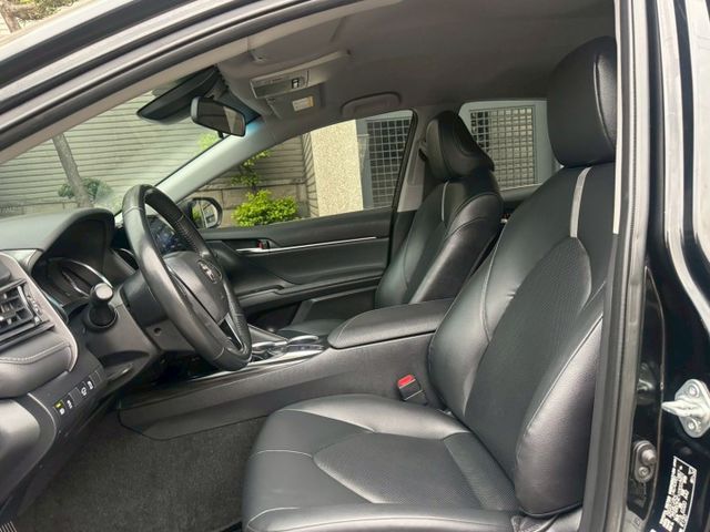 保證實車實價 /  定速 / 車道偏移 / 導航 / 倒車影像 / 後座出風口  第11張相片