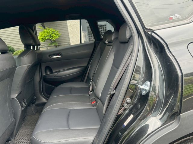保證實車實價 / 油電混合 / 摸門 / 免鑰匙啟動 / 定速 / 車道偏移  第7張相片
