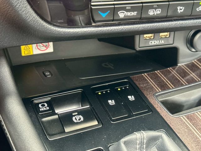 保證實車實價 / LEXUS RX350 雙前+後座 電動調整 / 全景天窗 / 電動尾門 / 導航 / 倒車顯影  第12張相片