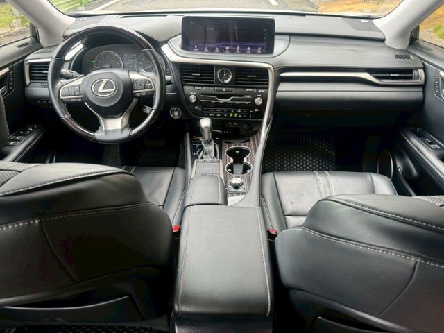 保證實車實價 / LEXUS RX350 雙前+後座 電動調整 / 全景天窗 / 電動尾門 / 導航 / 倒車顯影  第18張相片