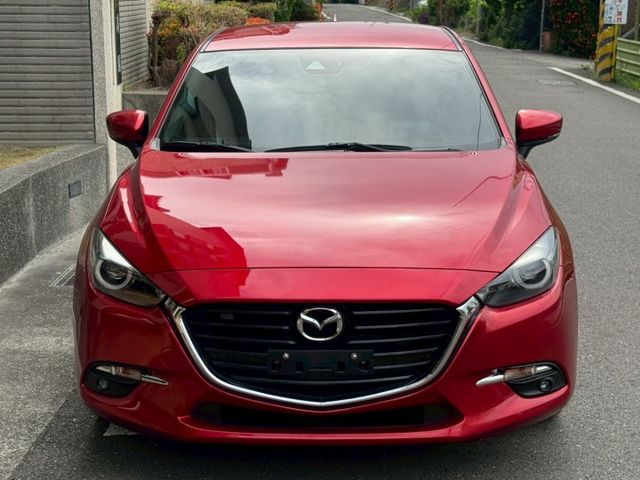 保證實車實價 / 2.0  5D / 摸門 / 盲點 / 導航 / 倒車影像  第2張相片
