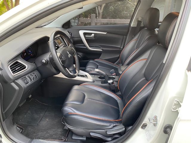 MITSUBISHI三菱 LANCER  第4張相片