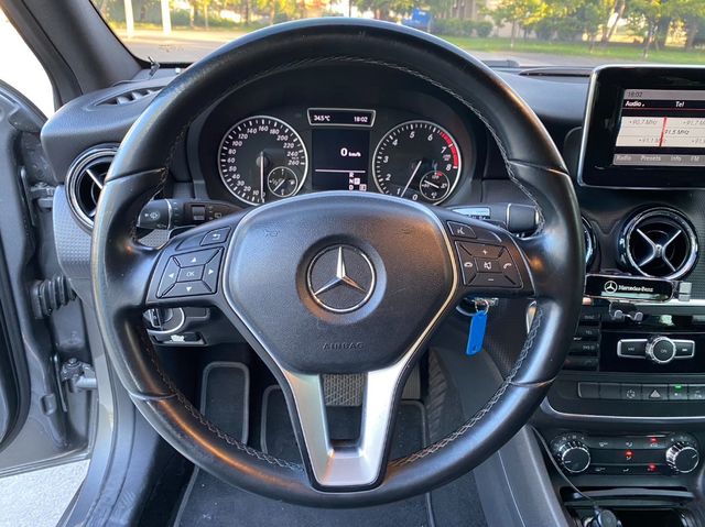 M-BENZ賓士 A180  第7張相片