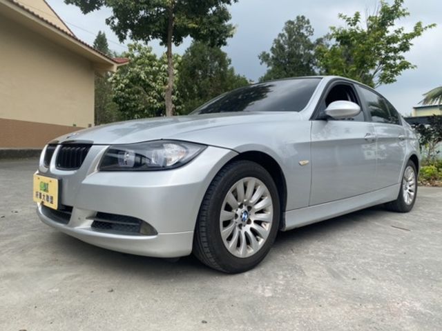 BMW寶馬 320I SEDAN ZA  第1張相片