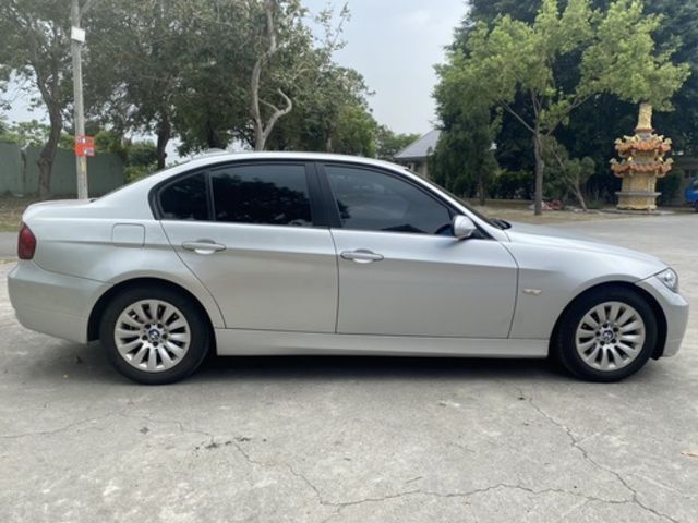 BMW寶馬 320I SEDAN ZA  第14張相片