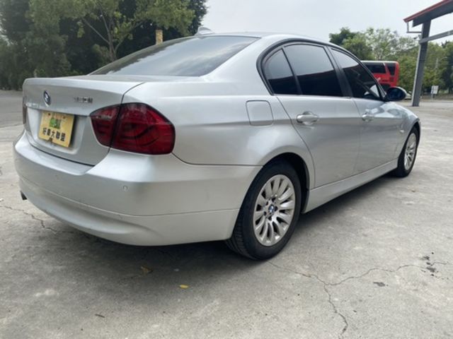 BMW寶馬 320I SEDAN ZA  第15張相片