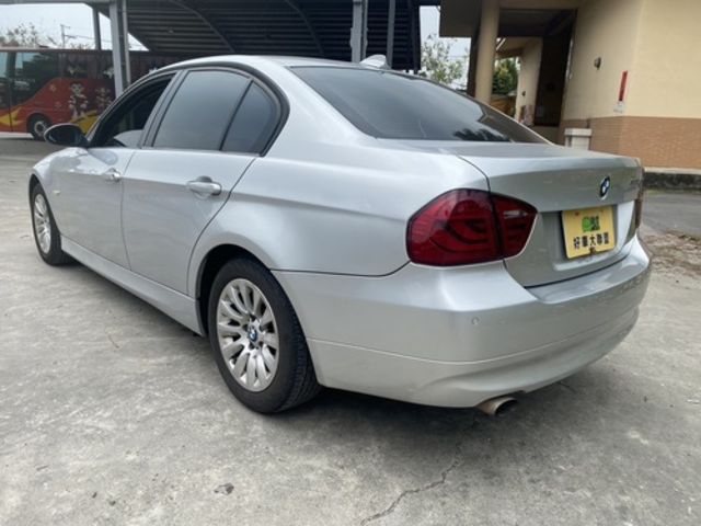 BMW寶馬 320I SEDAN ZA  第16張相片