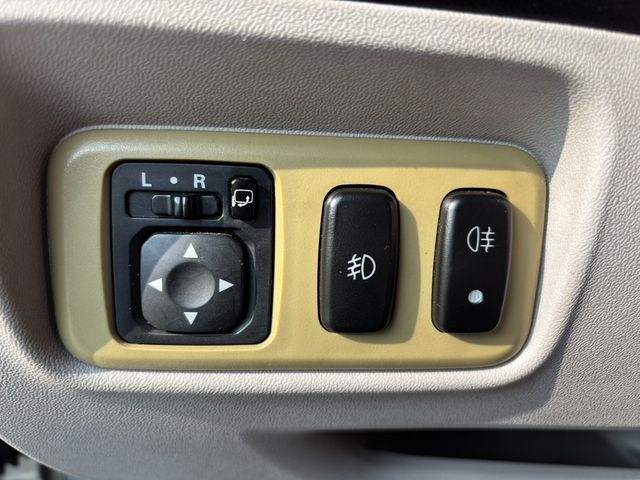 MITSUBISHI三菱 COLT PLUS  第12張相片
