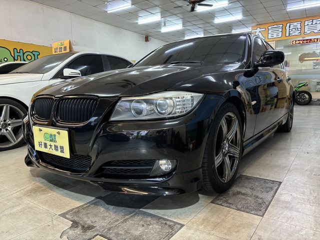 BMW寶馬 320I SEDAN ZA  第1張相片