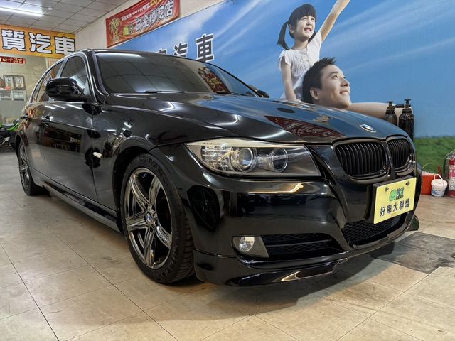 BMW寶馬 320I SEDAN ZA  第2張相片
