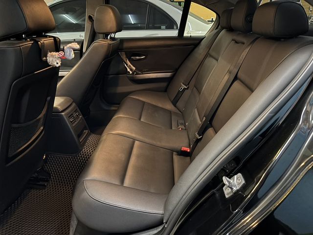 BMW寶馬 320I SEDAN ZA  第5張相片