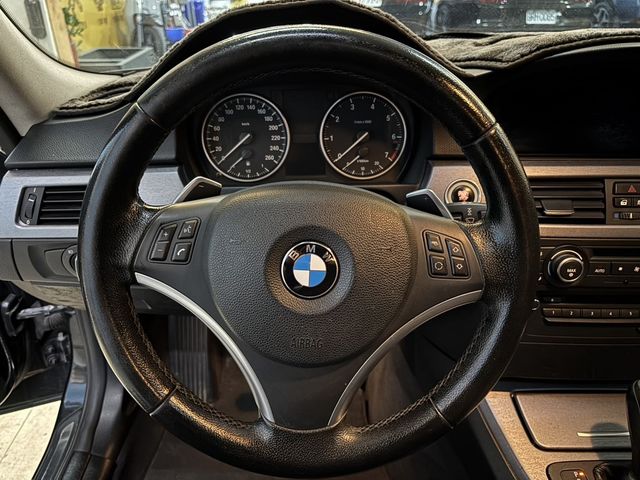 BMW寶馬 320I SEDAN ZA  第7張相片