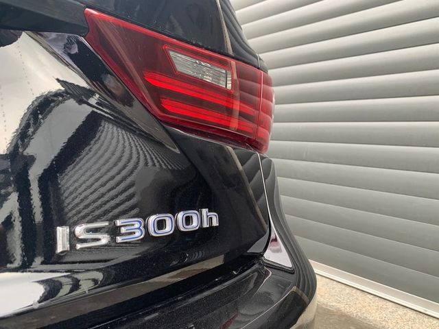 LEXUS凌志 IS 300H  第3張相片