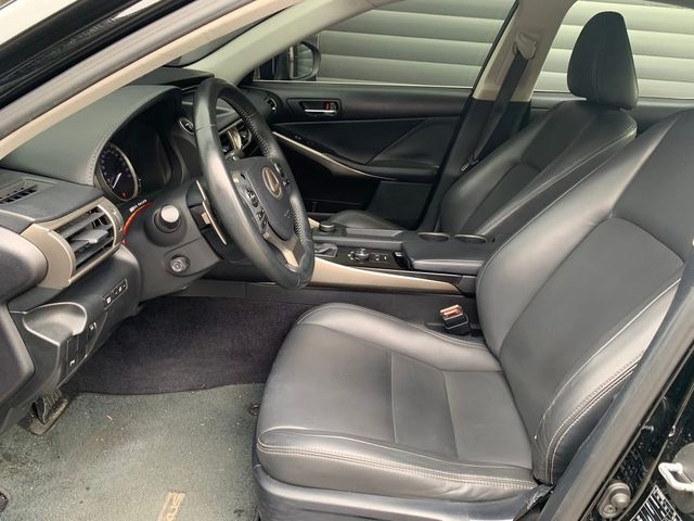 LEXUS凌志 IS 300H  第11張相片